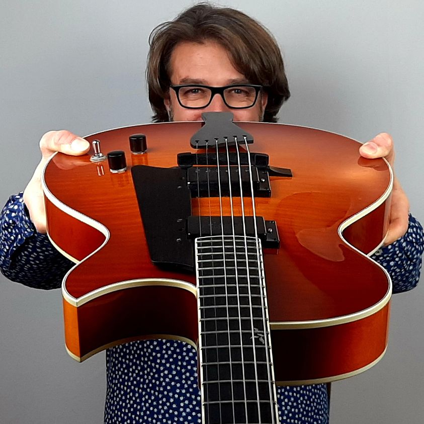 Lorenzo Cominoli Intro